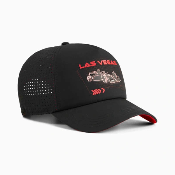 ¡Sombrero Trucker F1® Las Vegas PUMA!  Un clásico audaz. ¡Lleva la emoción de la carrera en tu cabeza!